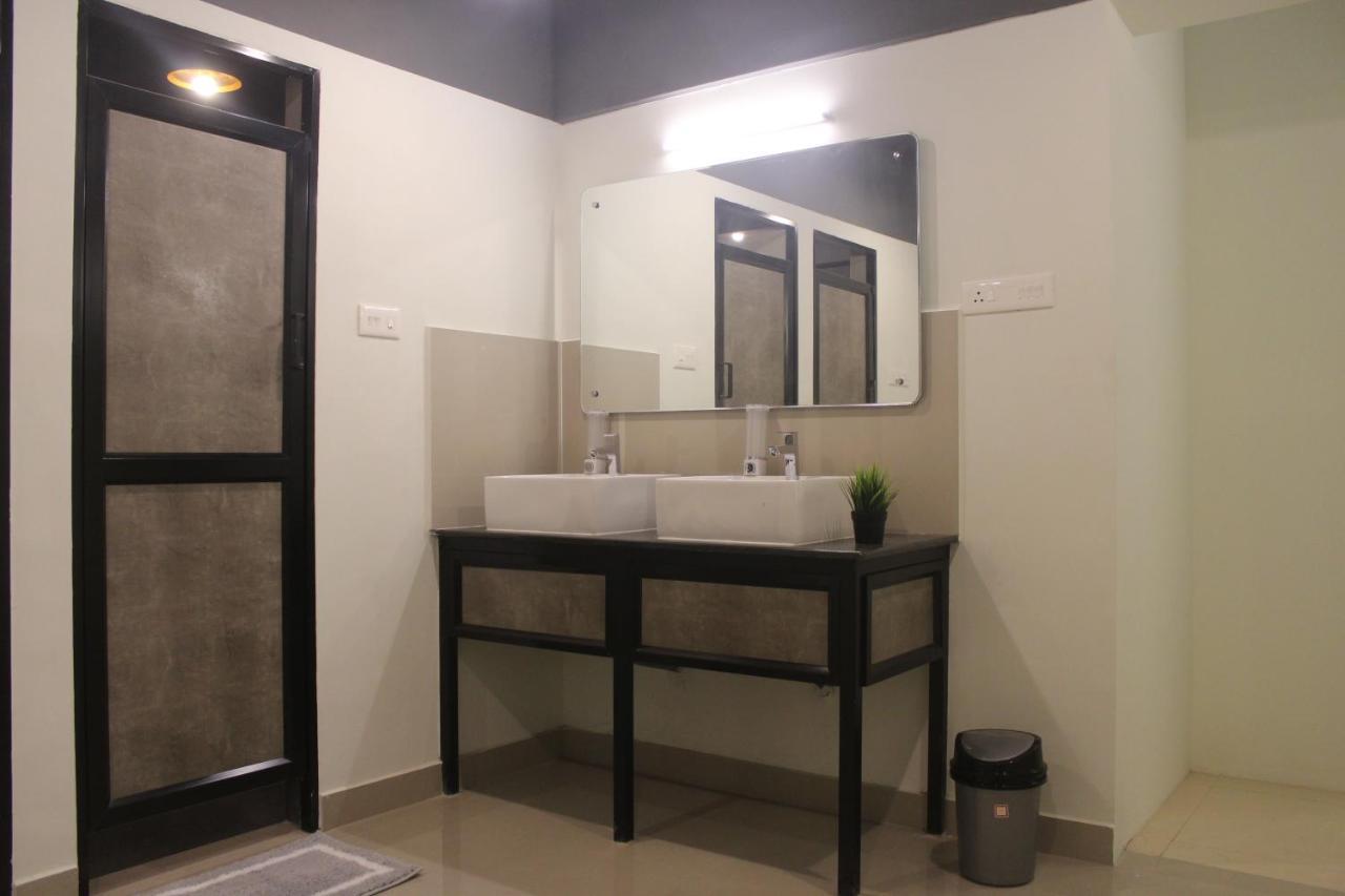 Auberge de jeunesse Bed Pods à Thiruvananthapuram Extérieur photo